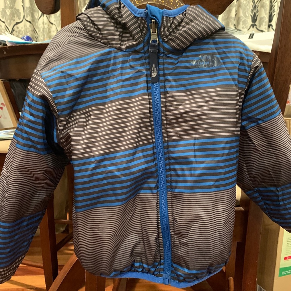 North face boys coat.